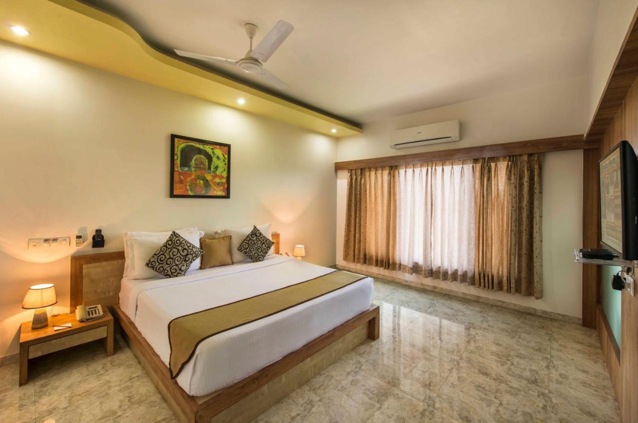 Lion Lords Inn Rajula Экстерьер фото